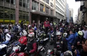 Sigue la protesta de los motociclistas o moteros.
