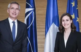 El secretario general de la OTAN, Jens Stoltenberg, y Sanna Marin.
