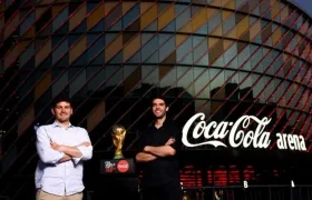 Iker Casillas y Kaká durante el lanzamiento del evento. 
