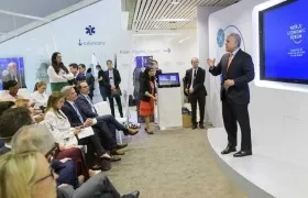 El Presidente Iván Duque resaltando el modelo barranquillero en Davos, Suiza.