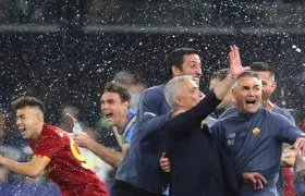 José Mourinho celebra el título. 