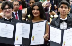 Luis, Daniela y Juan Felipe Padrón. Ceremonia de graduación en el Colegio Alemán de Barranquilla.