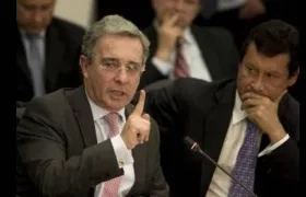 Álvaro Uribe y Jaime Lombana, imagen de referencia.
