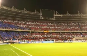 Hinchas en el estadio Metropolitano. 
