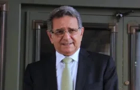 Julio Manzur Abdala, exsenador Conservador.