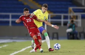 Daniel Luna durante el partido de Colombia contra Brasil, en la primera fase.