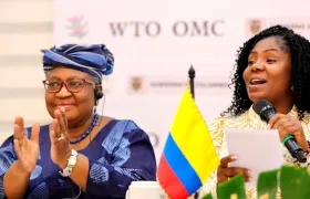 La Vicepresidenta Francia Márquez con la Directora de la OMC Ngozi Okonjo-Iweala.
