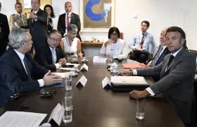 Reunión de los presidentes de Francia, Colombia, Argentina y Brasil con gobierno de Venezuela y la oposición. 