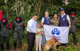 La misión humanitaria que recibió a la sargento Karina Ramírez y a sus dos hijos menores