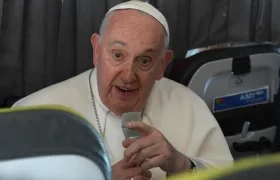 Papa Francisco durante la rueda de prensa en el avión.