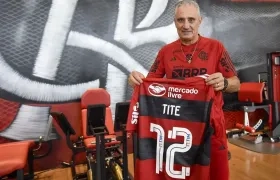 Tite reemplaza en el cargo al argentino Jorge Sampaoli. 