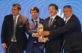 Robert Harrison, Ignacio Alonso, Alejandro Domínguez y Claudia Tapia, dirigentes de la Conmebol.