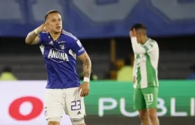 Leonardo Castro celebrando su gol.
