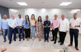 Entrega de reconocimiento al Distrito de Barranquilla