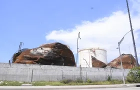 Así quedaron los tanques en 'Puertos Asociados Compas’ después del incendio que inició el 21 de diciembre de 2022
