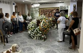 Cuerpo del maestro Lisandro Meza es velado en su casa en Los Palmitos, Sucre.