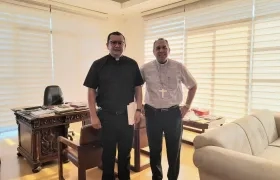 Padre Germán Gándara, CJM., rector encargado de Unicatólica y Monseñor Pablo Salas, arzobispo de Barranquilla.