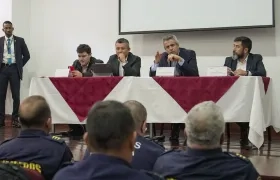 El Ministro del Interior, Luis Fernando Velasco, se reunió con los delegados y coordinadores departamentales de bomberos de todo el país