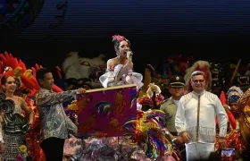 Melisa Cure Villa y Juventino Ojito, Reina y el Rey del Carnaval de Barranquilla 2024.