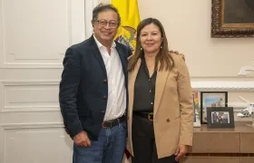 El Presidente Gustavo Petro con la nueva Fiscal General, Luz Adriana Camargo