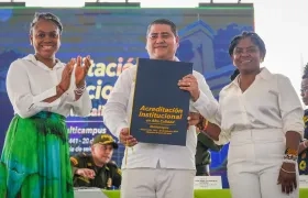 Vicepresidenta y MinEducación entregan acreditación de Alta Calidad a la Institución Universitaria Barranquilla