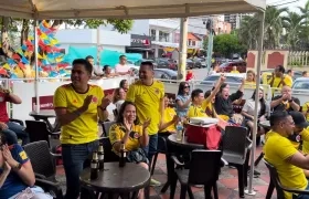 Los barranquilleros han asistido masivamente a los estaderos y bares para ver los partidos de la Copa América. 