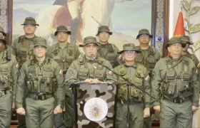 Vladimir Padrino junto a varios militares durante su pronunciamiento. 