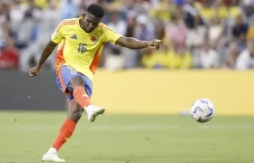 Jefferson Lerma marcó el gol que le dio la victoria a Colombia sobre Uruguay.