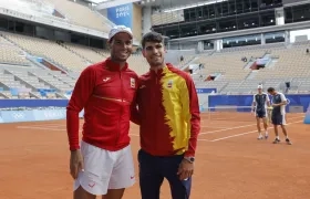Rafael Nadal y Carlos Alcaraz tras un entrenamiento. 