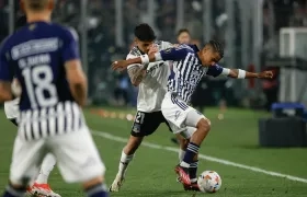 José Enamorado en acción durante el partido de Junior contra Colo Colo. 