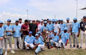 Integrantes de Manatí, campeón de la primera edición del torneo 'Batea Atlántico'.