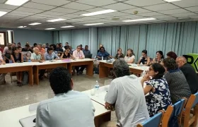 Reunión de Unisimón con la viceministra de Salud de Cuba y la directora del IPK.