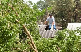 Varias viviendas resultaron afectadas por los fuertes vientos. 