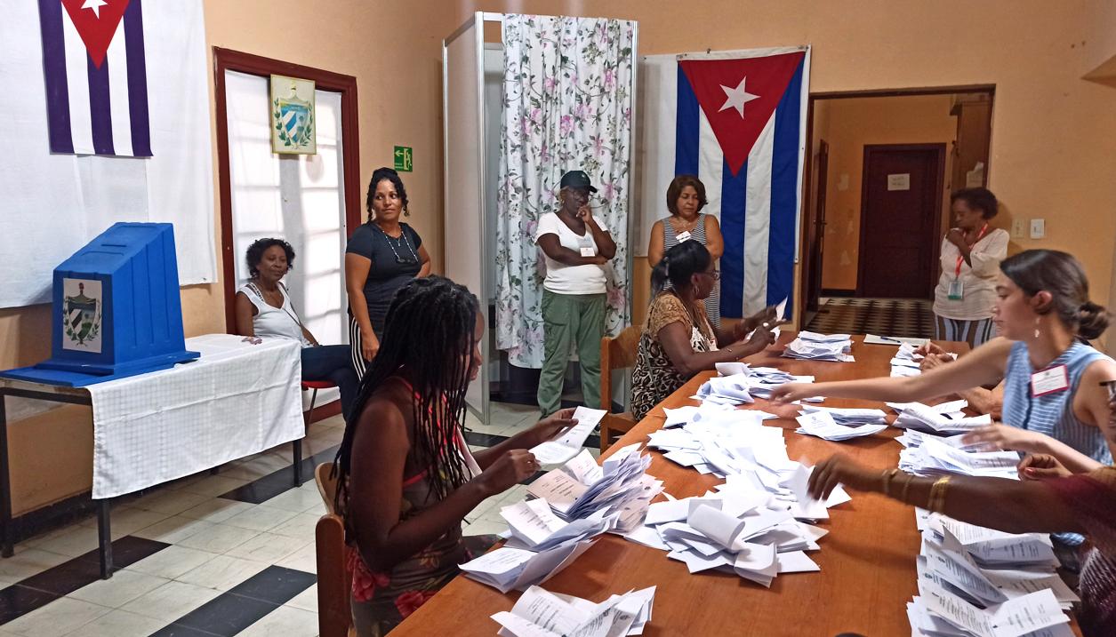 Conteo de votos en La Habana.