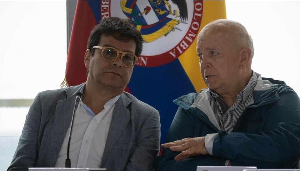 El alto comisionado Danilo Rueda y el jefe negociador Otty Patiño.