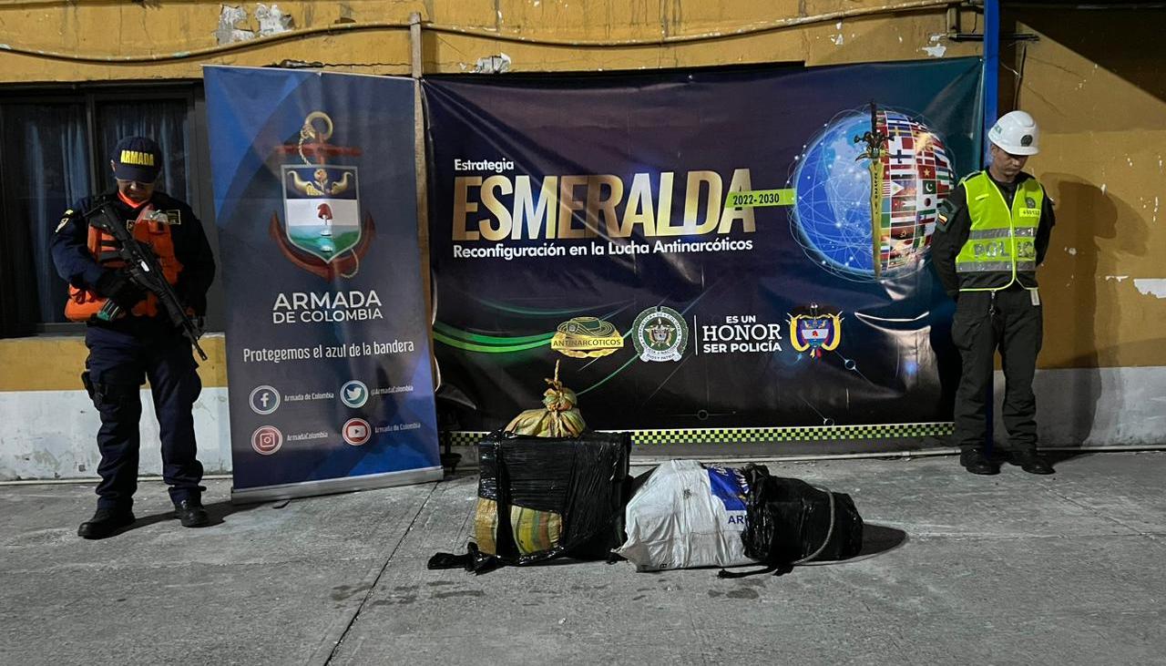 Armada de Colombia incautó 65 kilogramos de clorhidrato de cocaína.