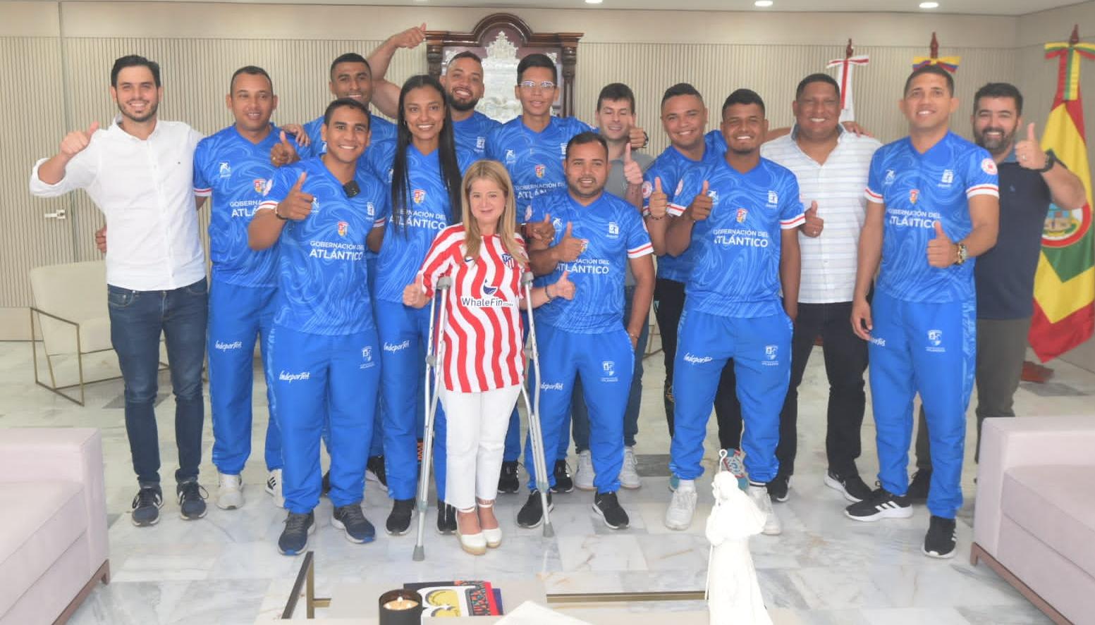 Elsa Noguera compartió con los entrenadores del programa ‘Misión Fútbol’
