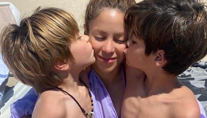 Shakira junto a sus hijos Milan y Sasha el Día de la Madre del año pasado