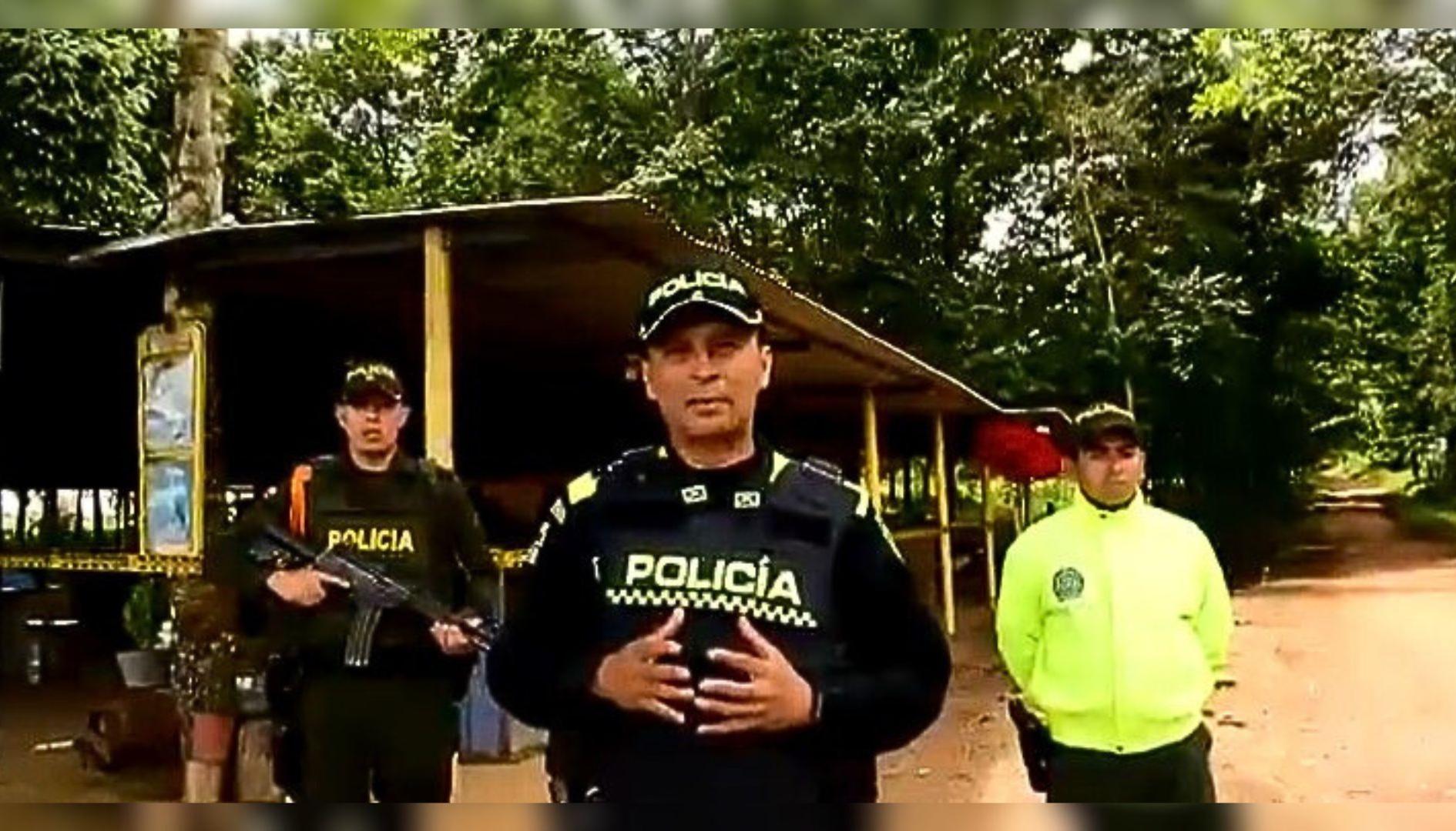 Policía en Agua Bonita, Guaviare.