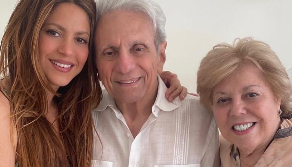 Shakira junto a sus papás William Mebarak y Nidia Ripoll