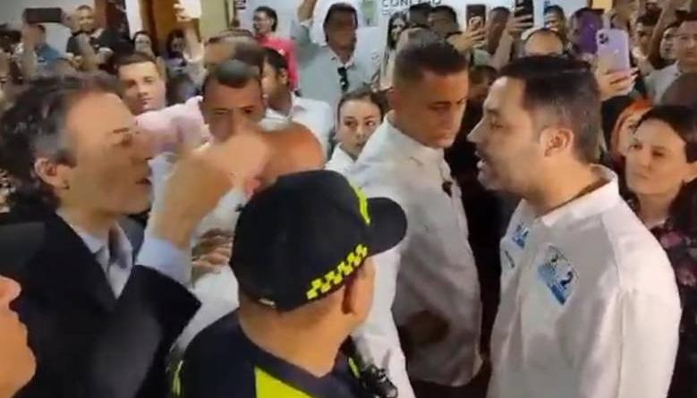 Momentos del enfrentamiento entre el alcalde de Medellín y el concejal Sebastián López.