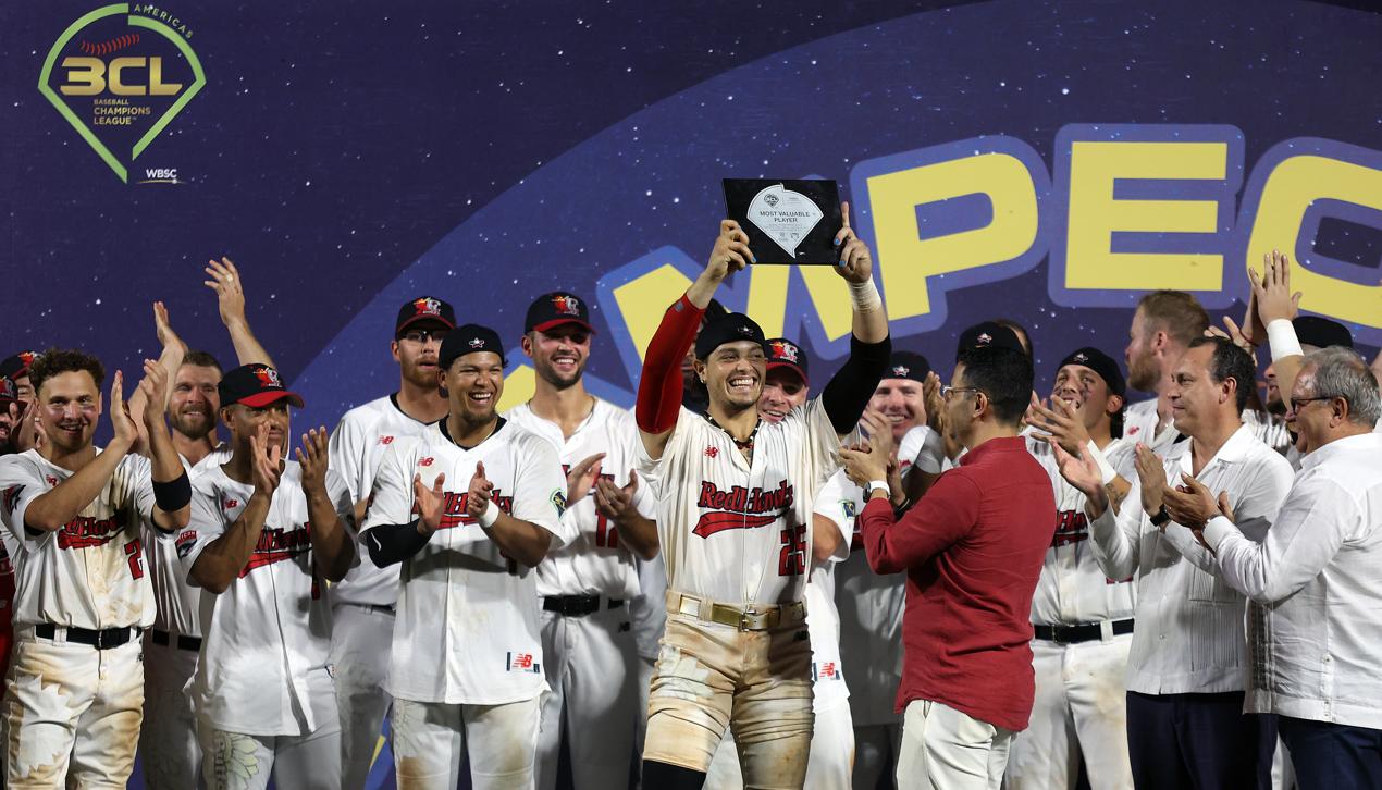 El festejo de RedHawks tras ganar el título de la Liga de Campeones de béisbol de las Américas 