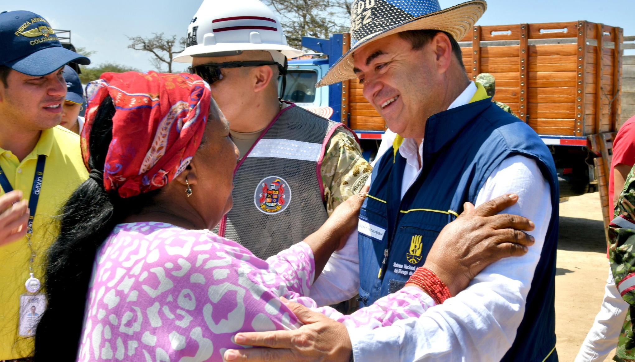El director de la UNGRD, Olmedo López, en una visita a La Guajira