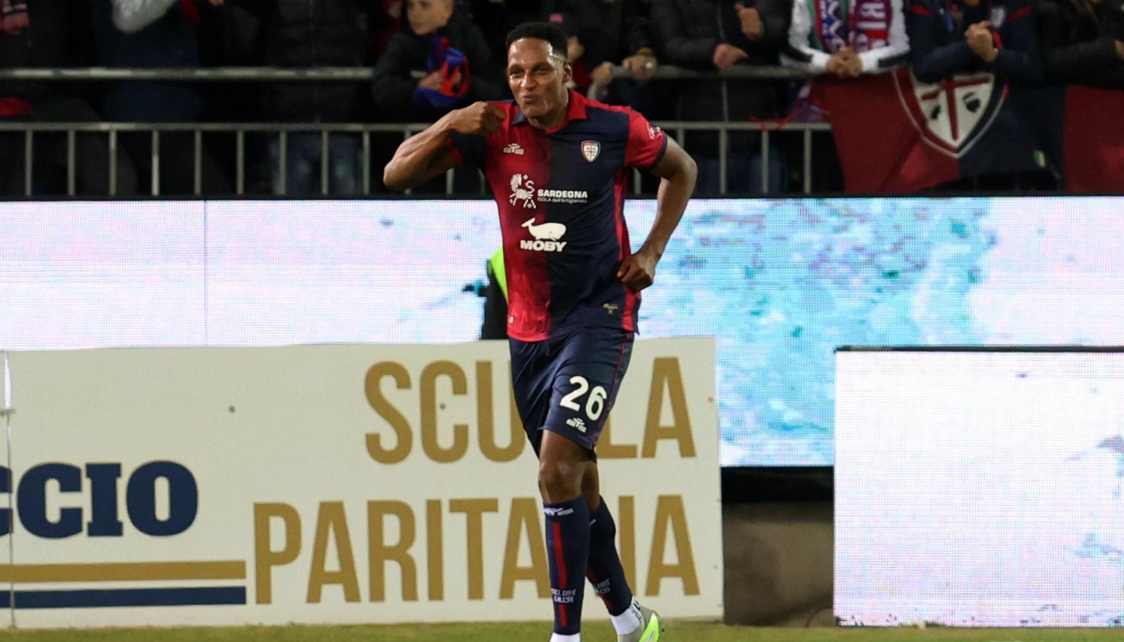 Yerry Mina tras marcar de pena máxima el 2-0 parcial para el Cagliari.