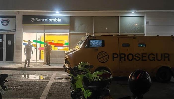 Camión de valores asaltado en la noche del viernes en Santa Marta. 