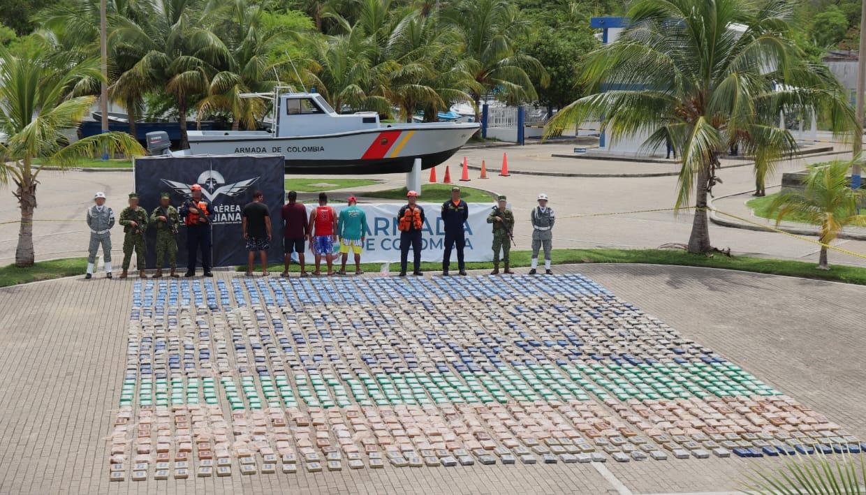 Las 2.3 toneladas de clorhidrato de cocaína incautadas en el Mar Caribe.