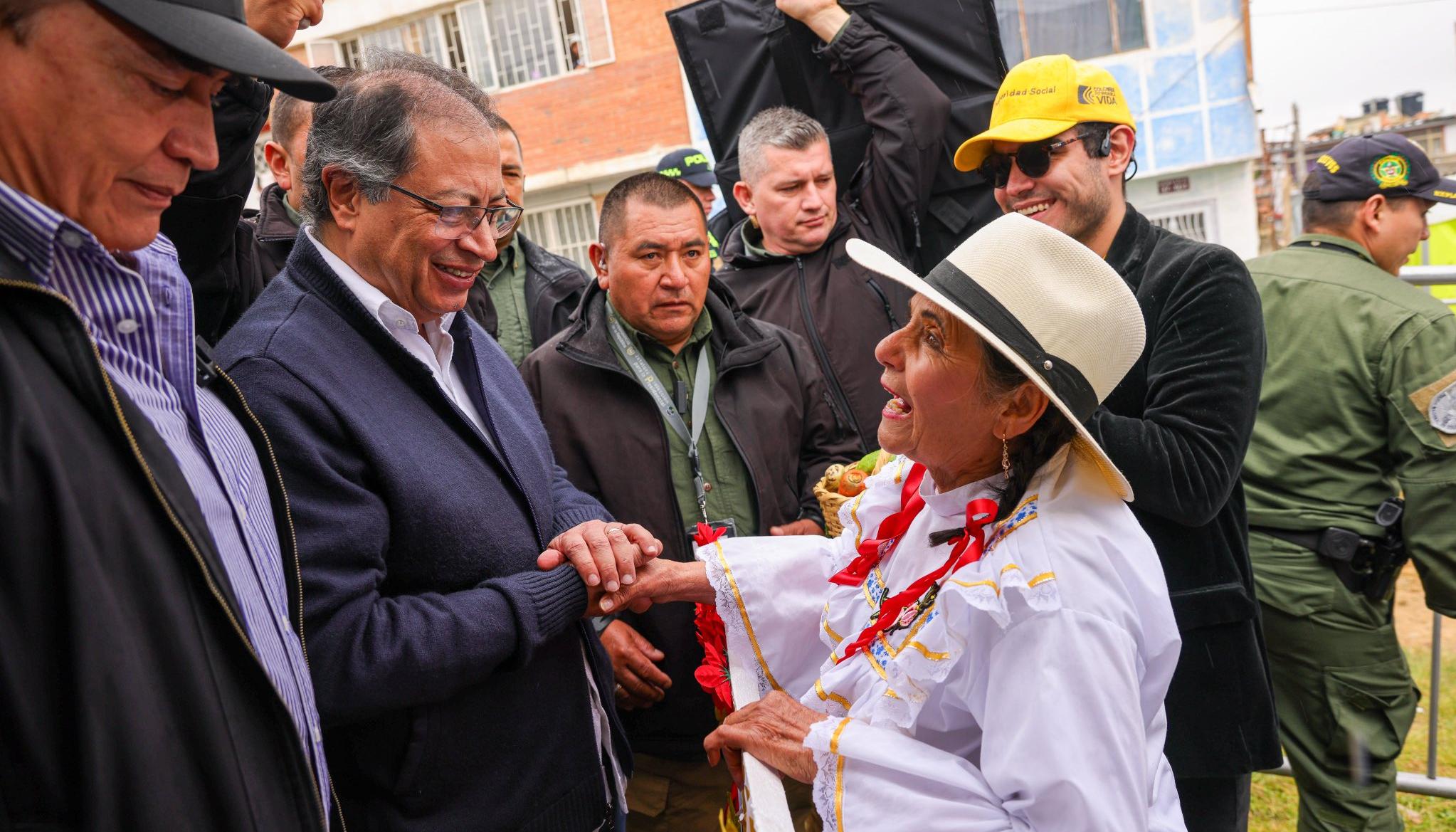  El Presidente Gustavo Petro durante el lanzamiento del programa de Puntos de Abastecimiento Solidario en Soacha.