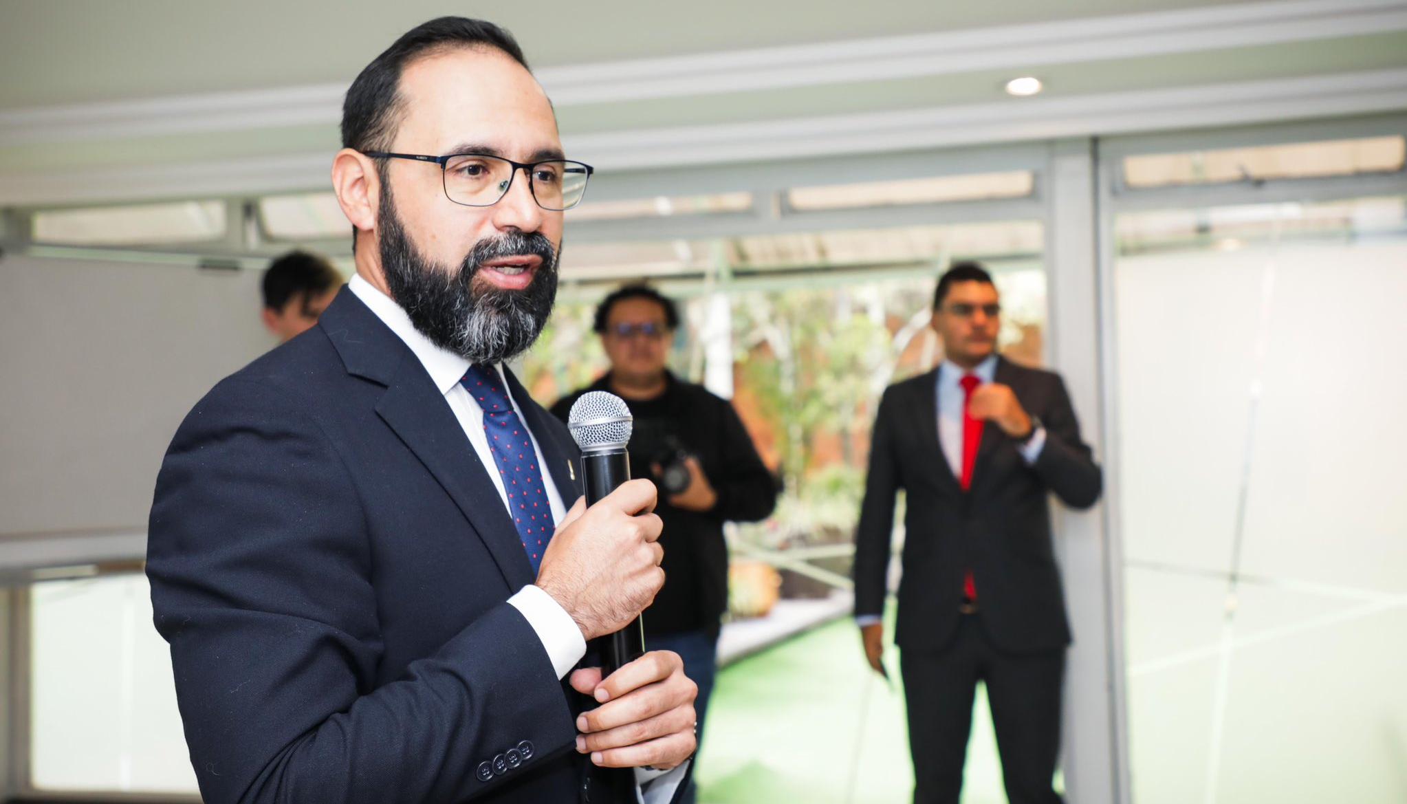 El Ministro de Minas y Energía, Andrés Camacho.