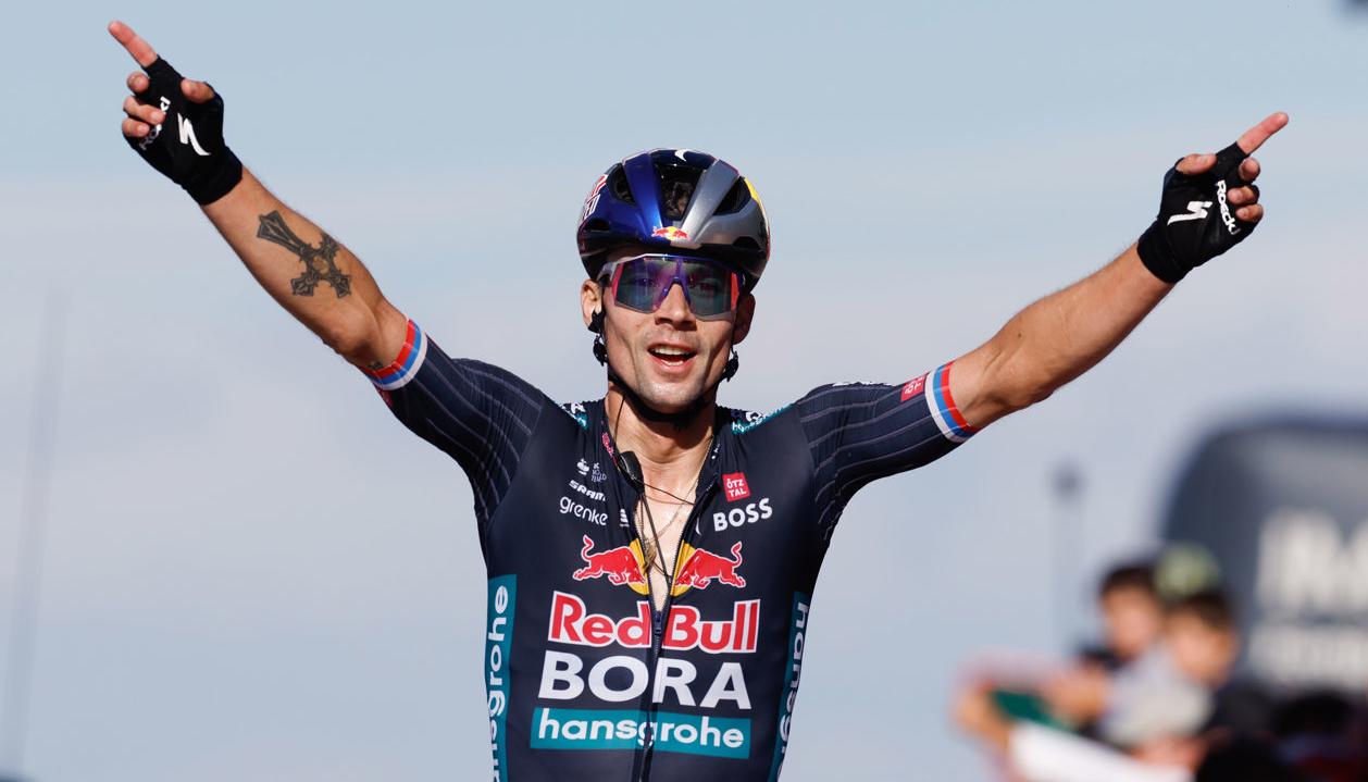 Primoz Roglic logró su tercer triunfo de etapa en la Vuelta a España. 