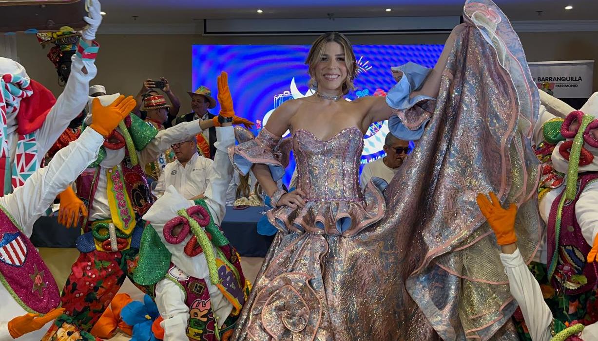 Alexsandra Estarita Villa, Reina del Carnaval de la 44.